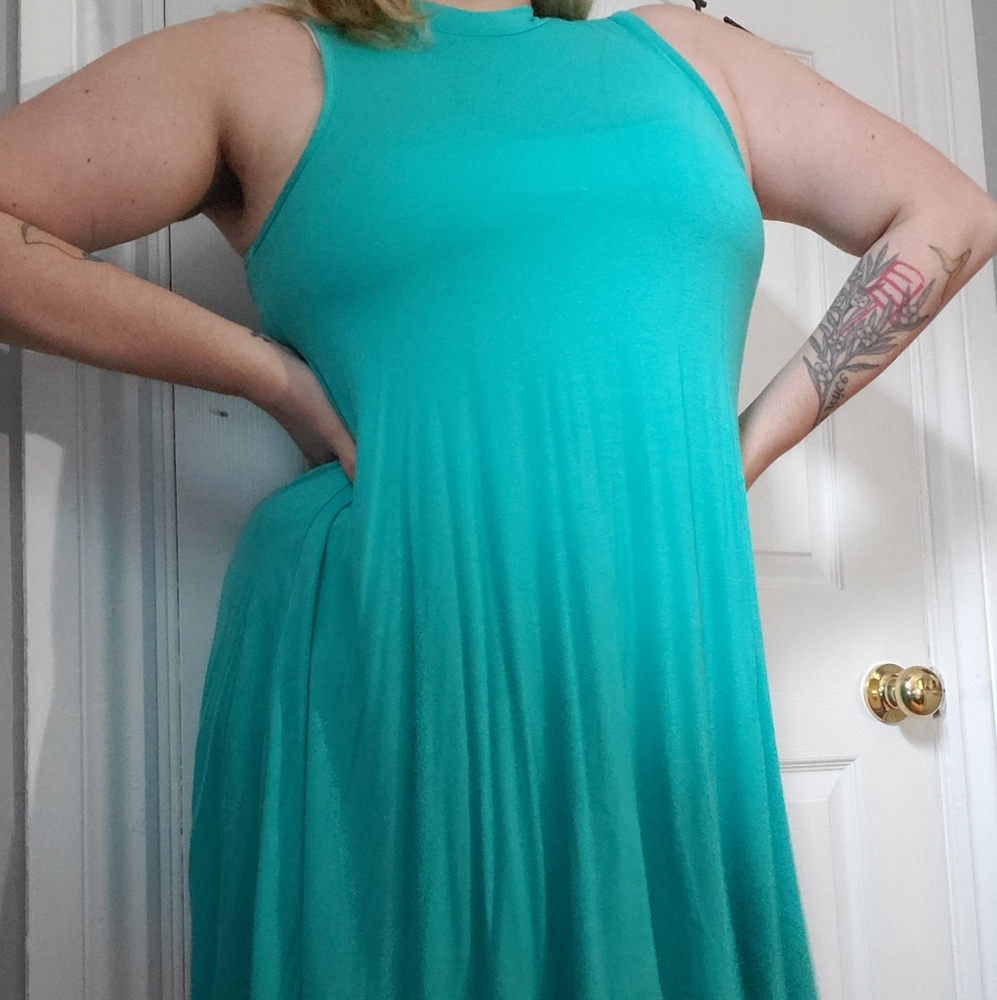 Sleevless high low dress
